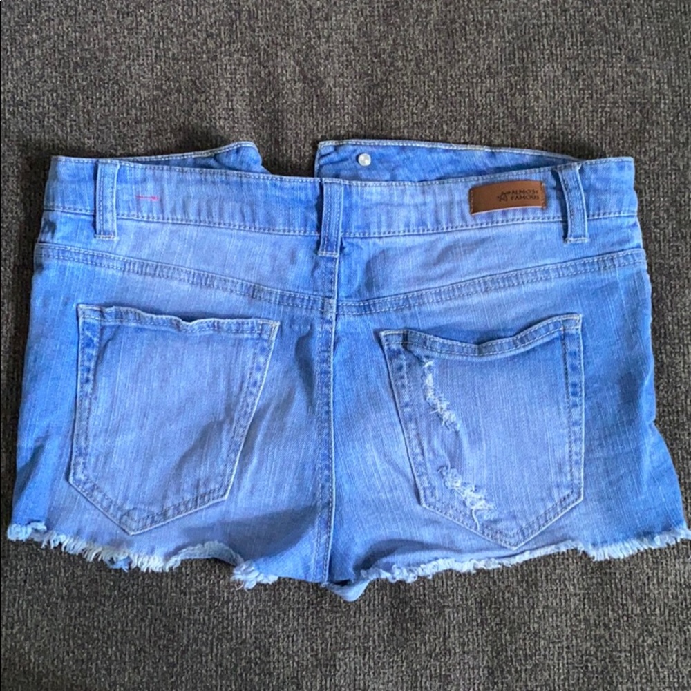 Clothes - Picture 2 of 3
